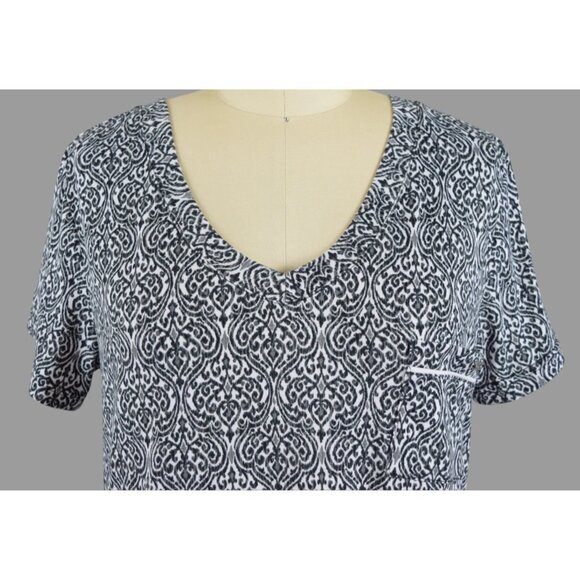 TAHARI NIGHTGOWN BLACK DAMASK PRINT V-NECK DRESS - Picture 2 of 6